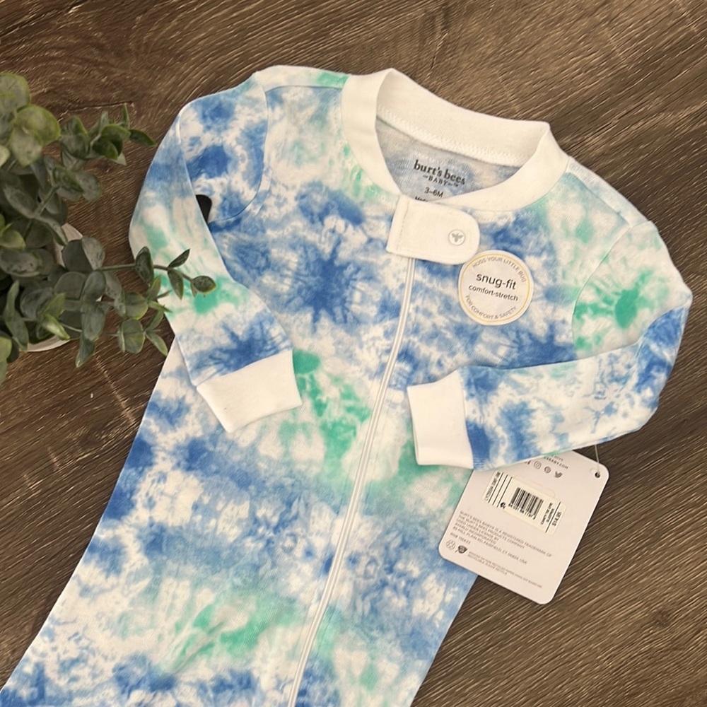 NWT Burt’s Bees Baby 100% Organic Cotton Tie Dye Pajamas - Size 3-6M